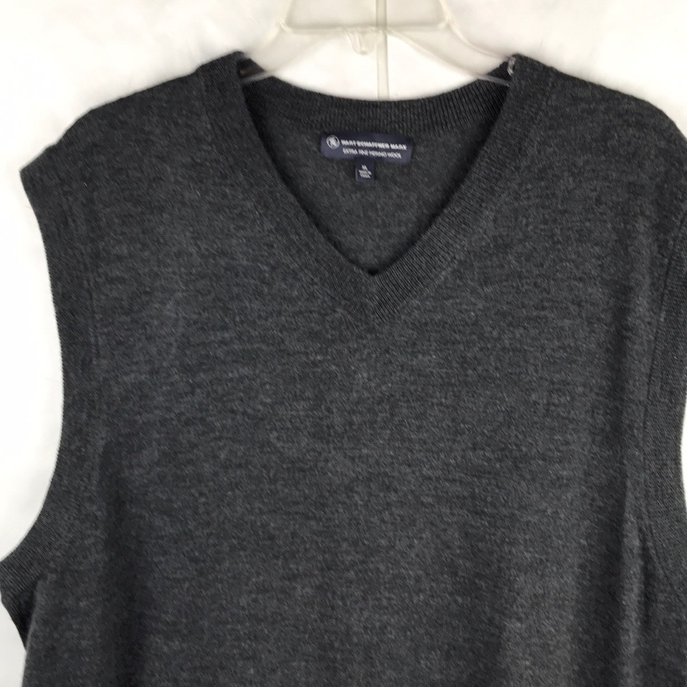 100% Extra Fine Merino wool vest XL